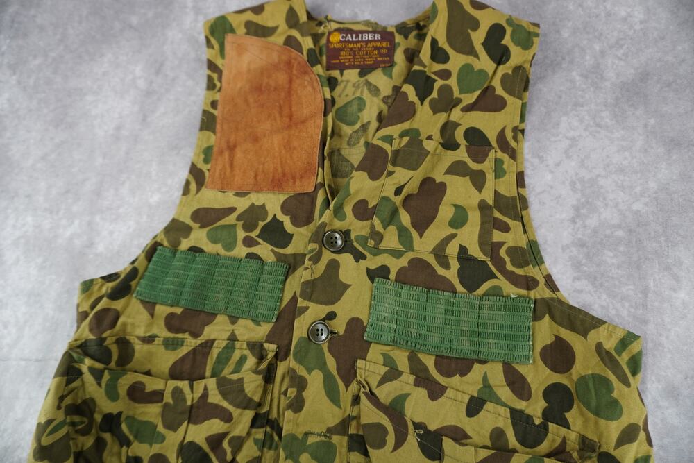 Vintage Caliber Sportsman's Apparel Duck Camo Hunting Vest M Suede Shooting Pad